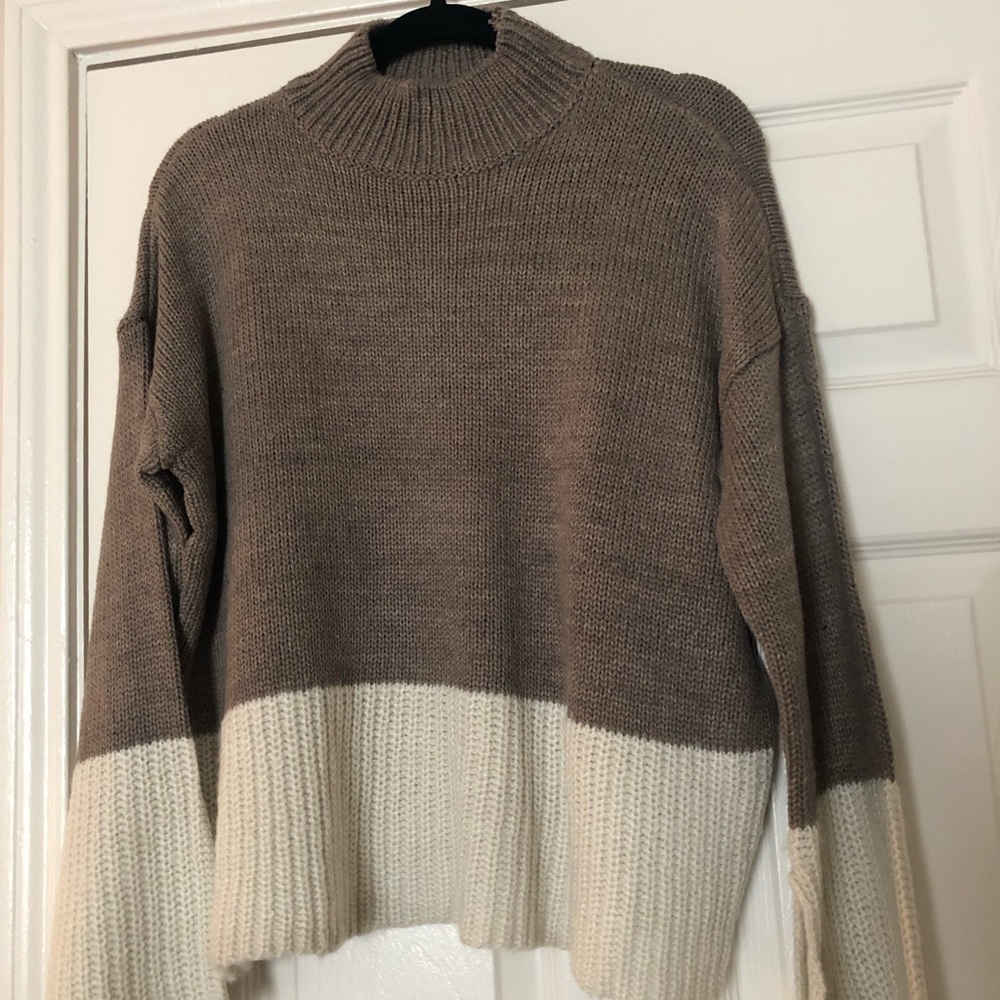 Two toned sweater
